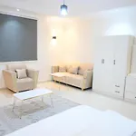 Ladon Apartment غرفه استديو بحي قريب من الحرم