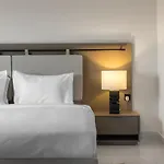شقة غرفة وصالة وبوفيه