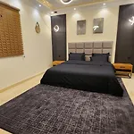 Lenda House