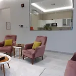 شقه فاخره بجوار الراشد مول