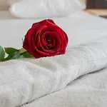 Al Asr Almasi Suite Apartments