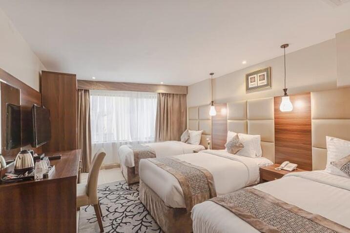 Rose Al Hotel