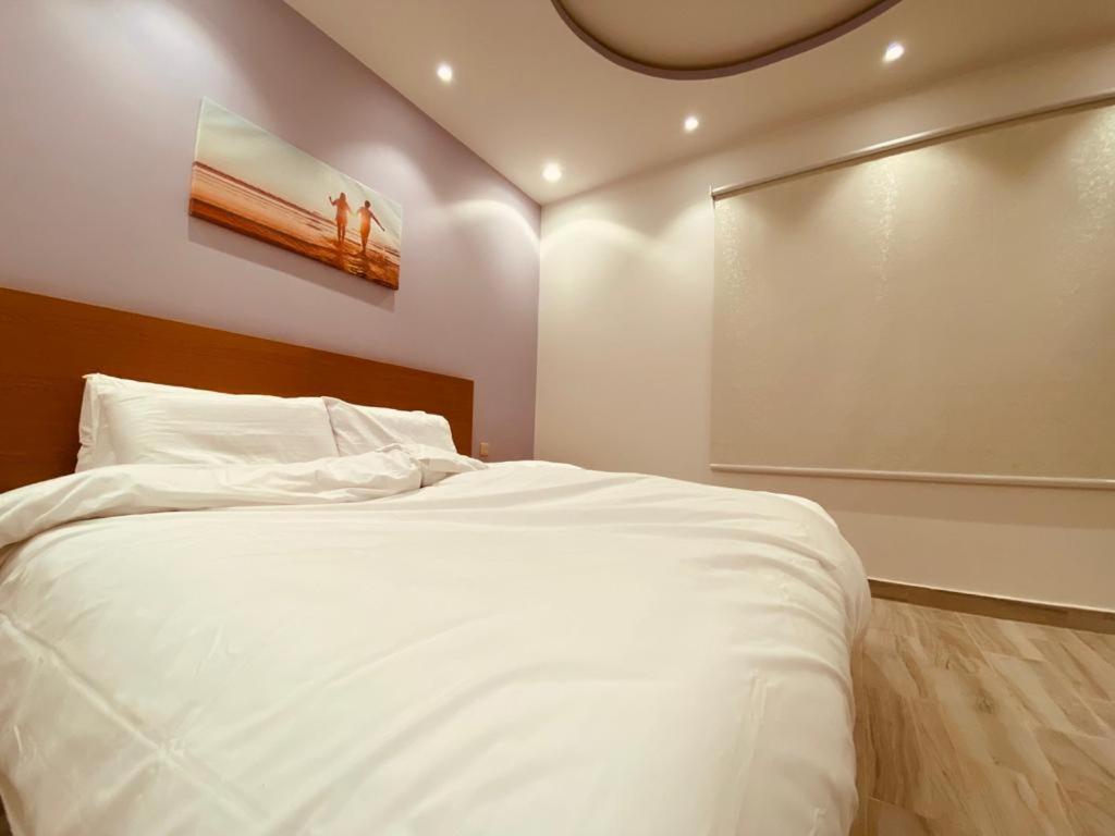 Diamond Suites Hotel 3*