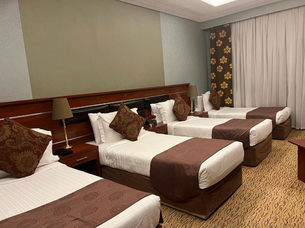 Hotel Al Ansar Golden Tulip