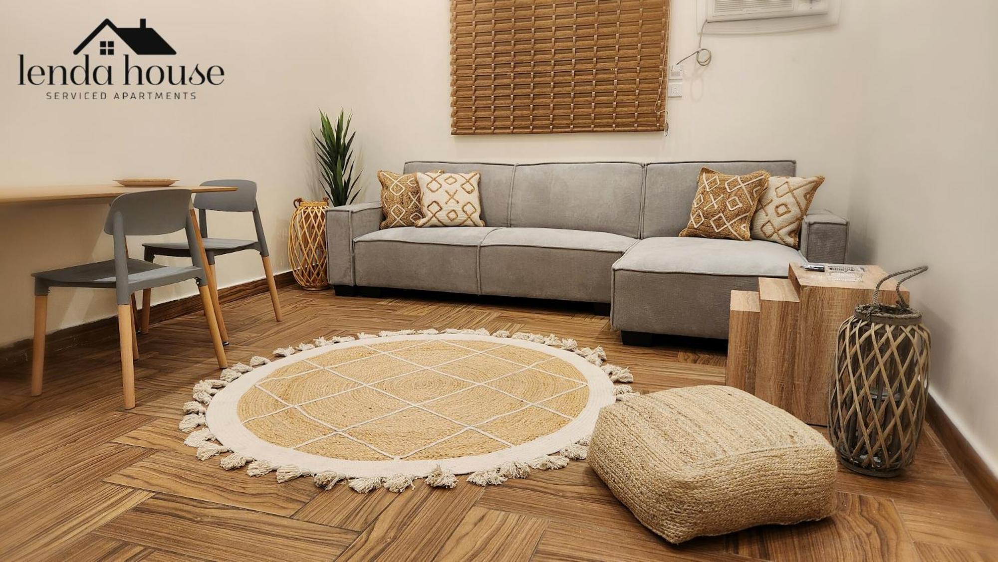 Lenda House *