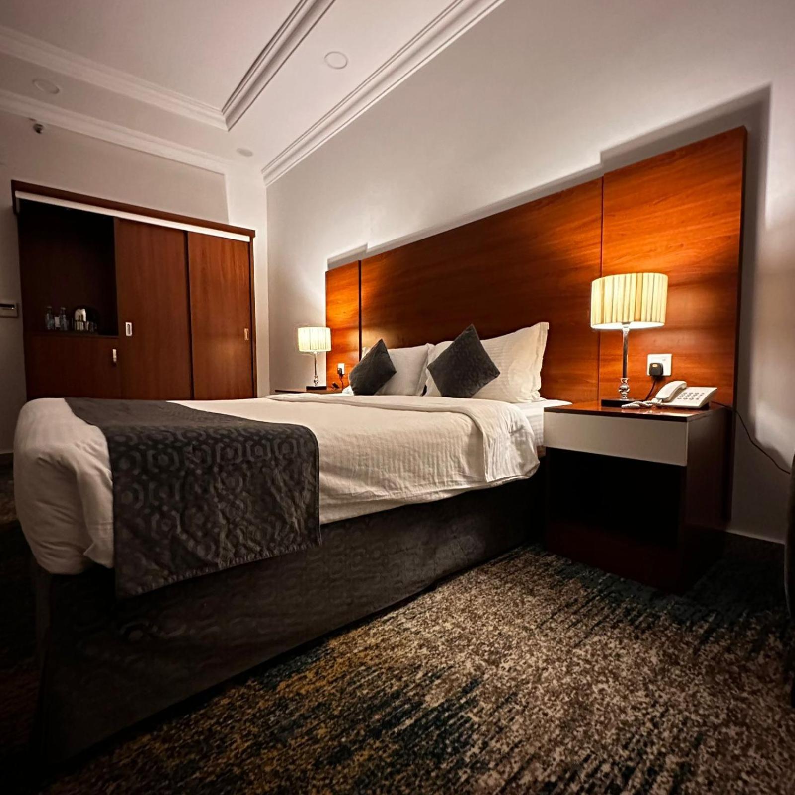 انوار احد Apartment *