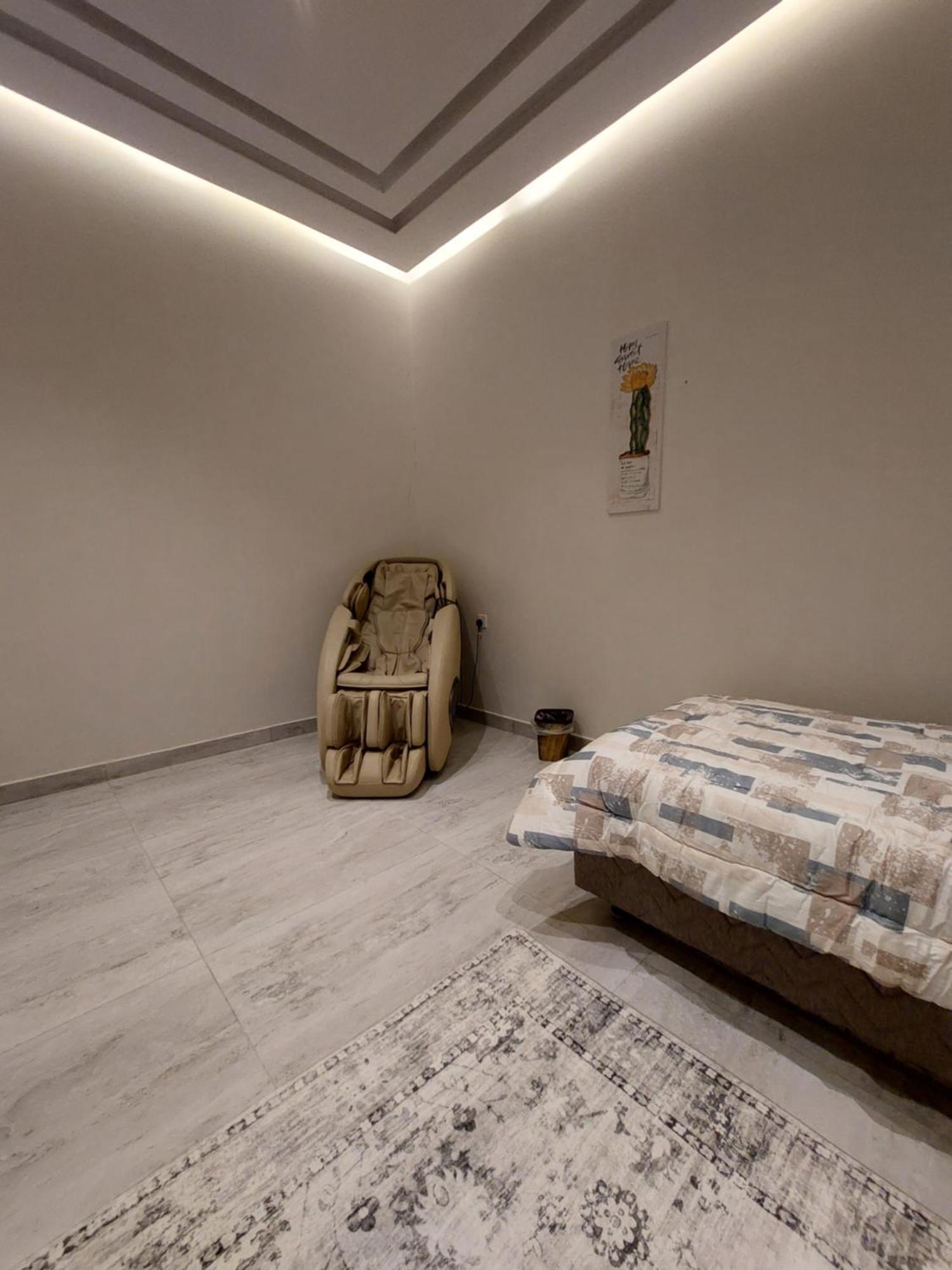 شقه فاخره بجوار الراشد مول Apartment Medina