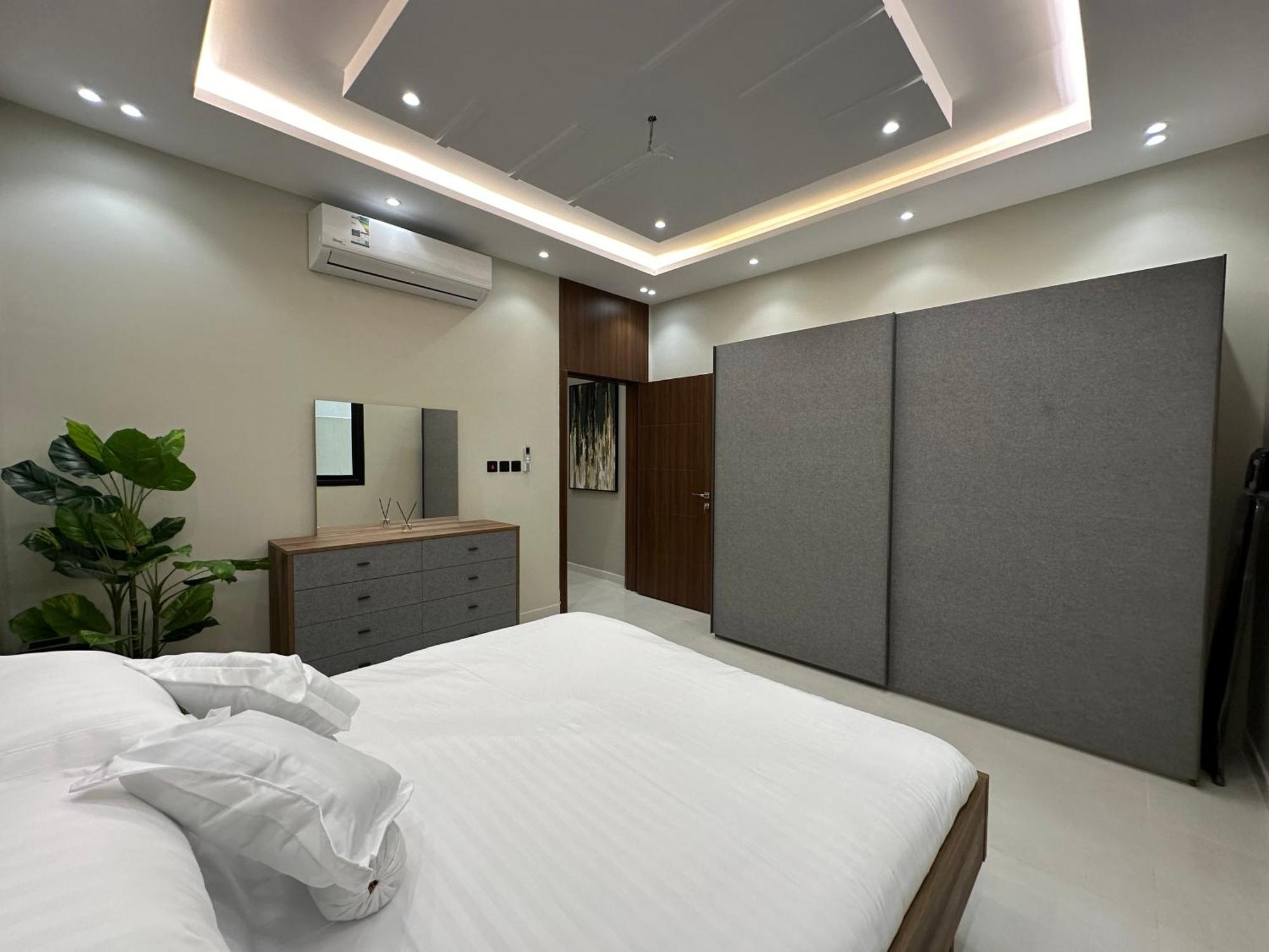 Apartment فوتهيلز الفاخرة *