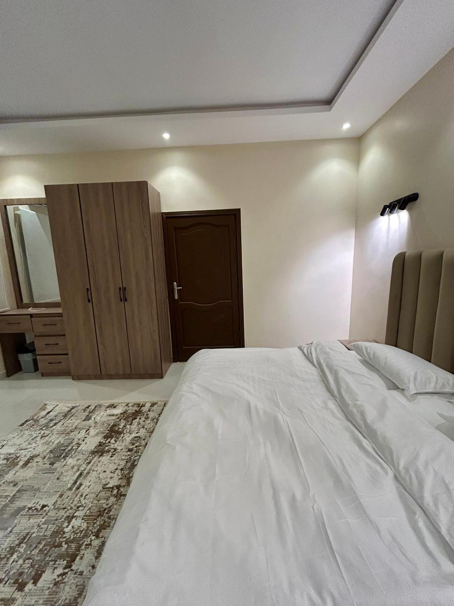 المنى للشقق المفروشة Almona *
