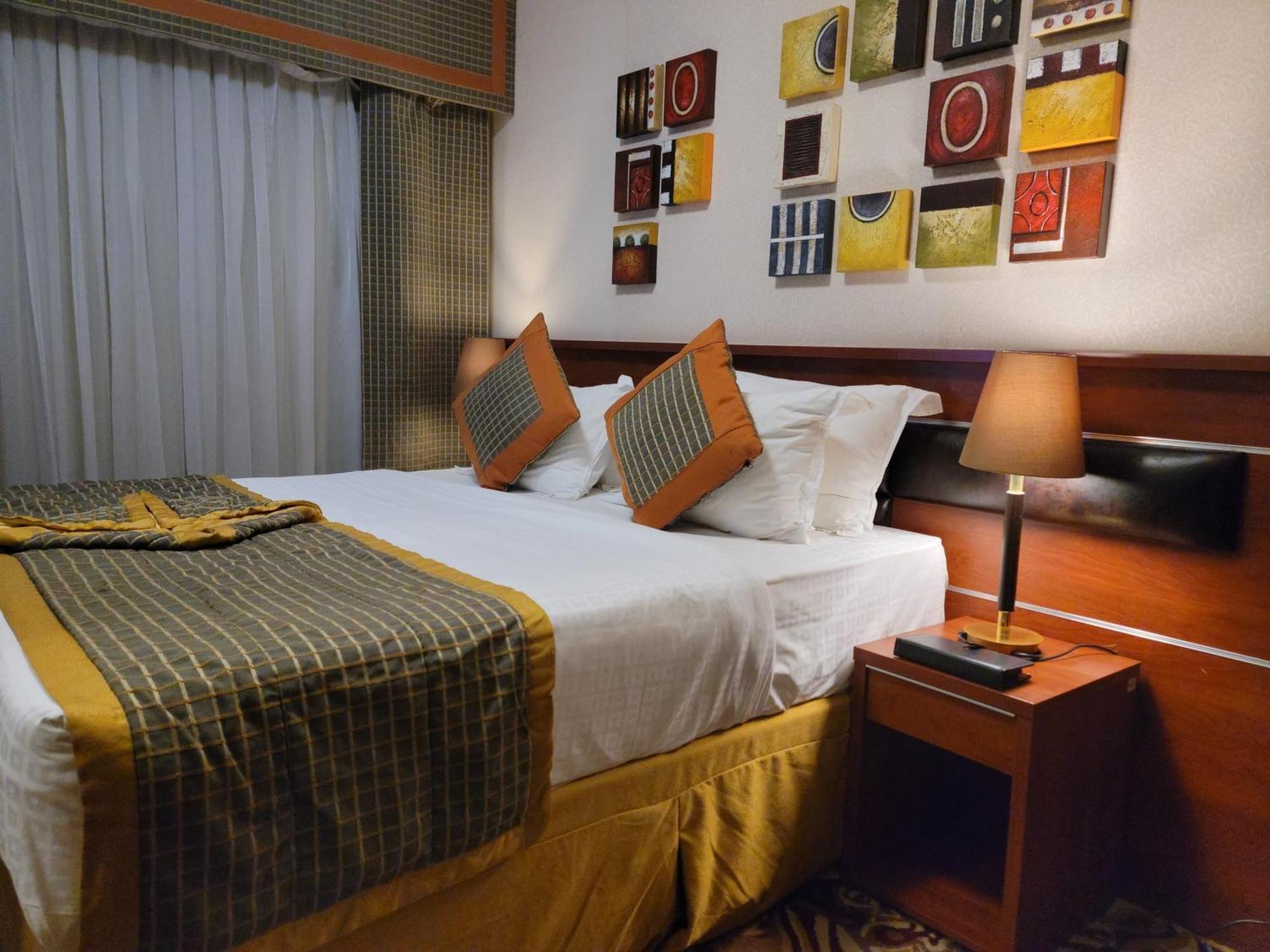 Hotel Golden Tulip Al Shakreen Medina