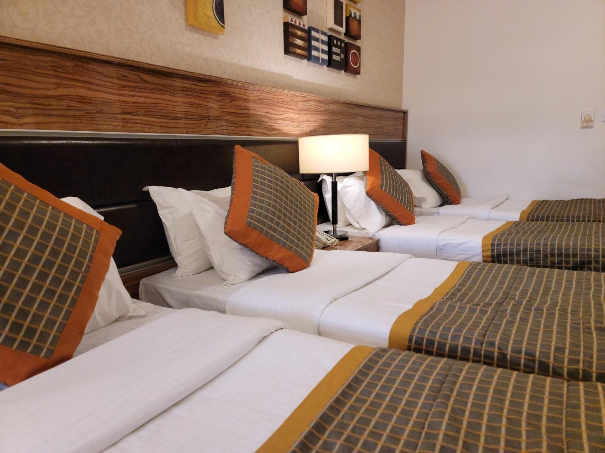 Golden Tulip Al Shakreen Hotel