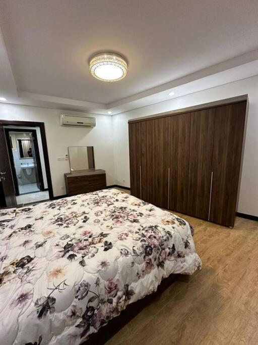 Luxury In Apartment *