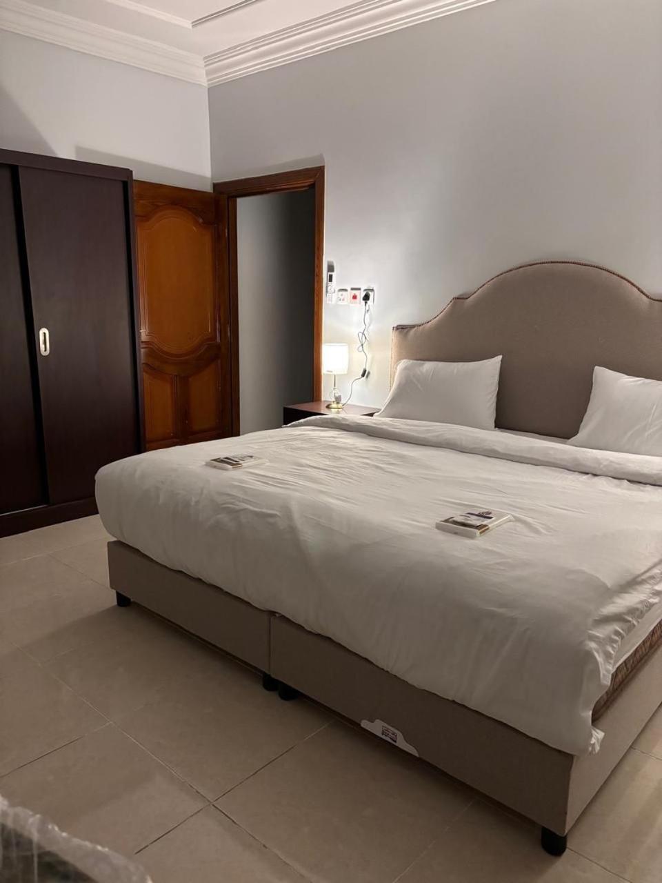 مؤثثة فاخرة Apartment *