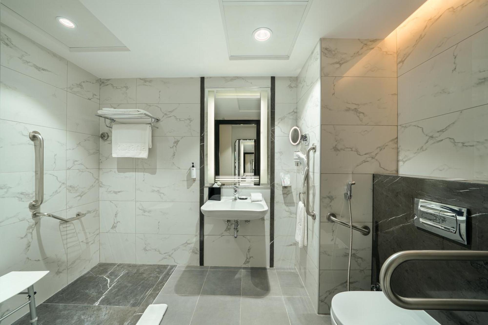 Hotel Rotana Al Manakha Madinah *