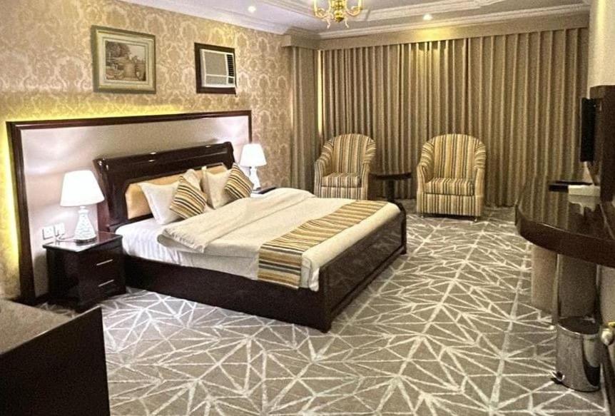 Al Mokhmalia Serviced Hotel *