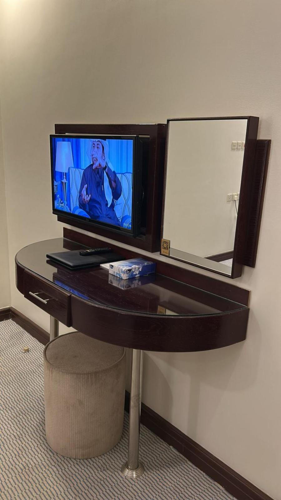 Al Mokhmalia Serviced Hotel *