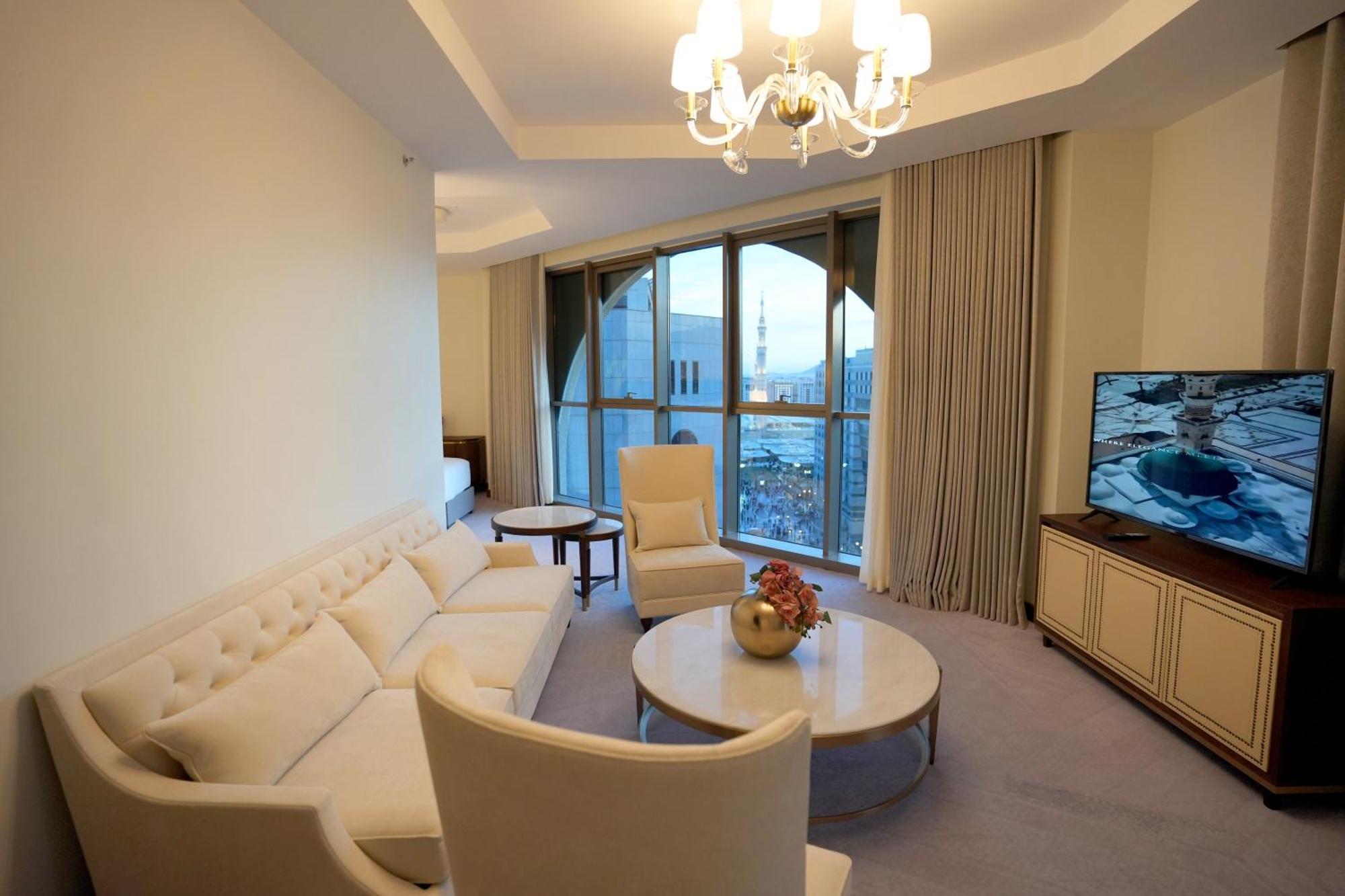 Hotel Peninsula Worth