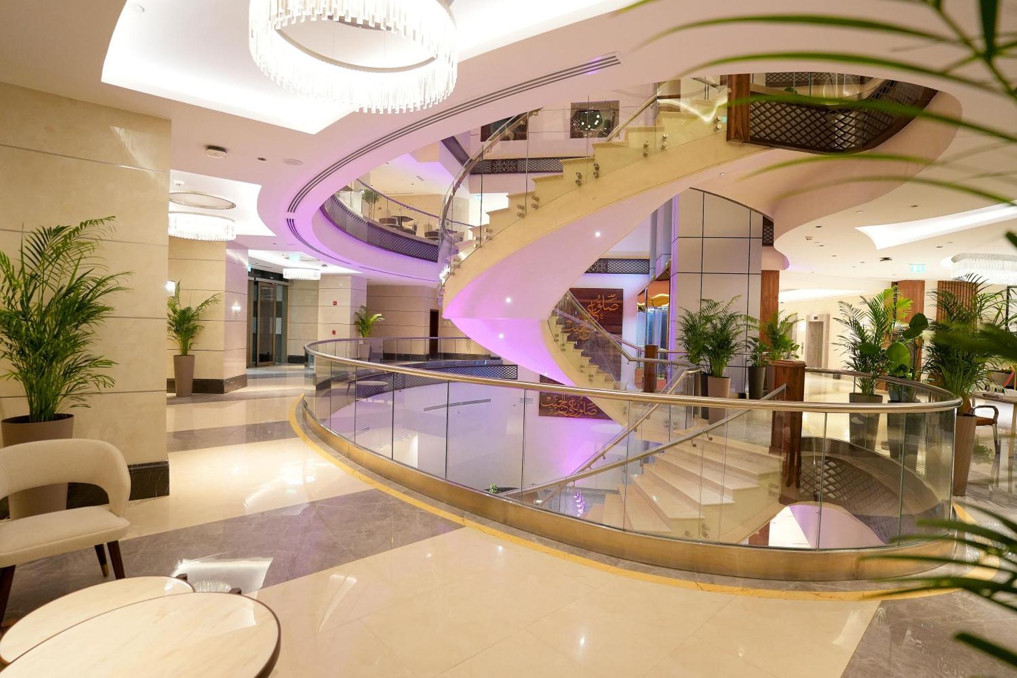 Peninsula Worth Hotel Medina