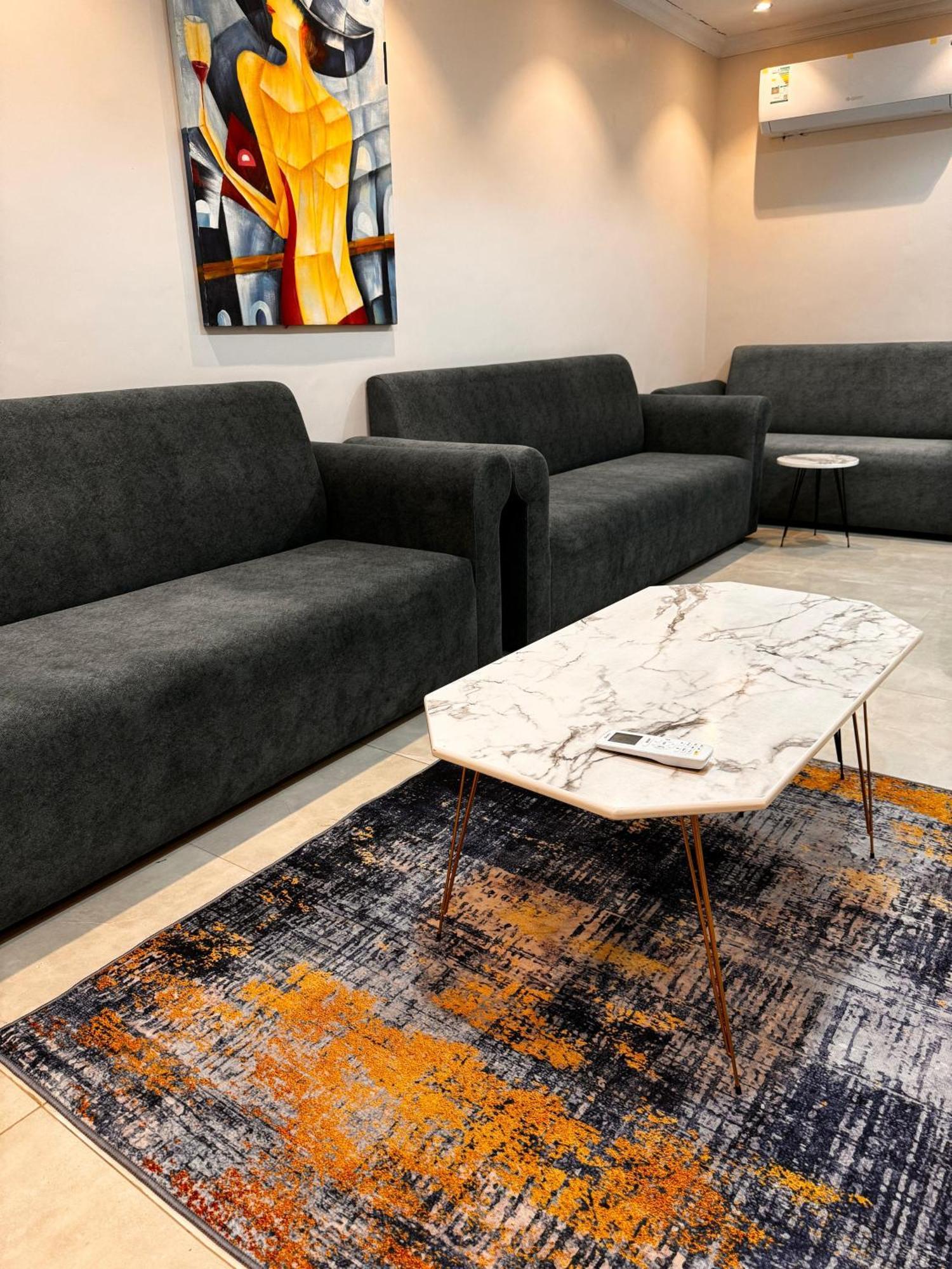 Apartment لاقينا هوم - خاص دخول ذاتي *