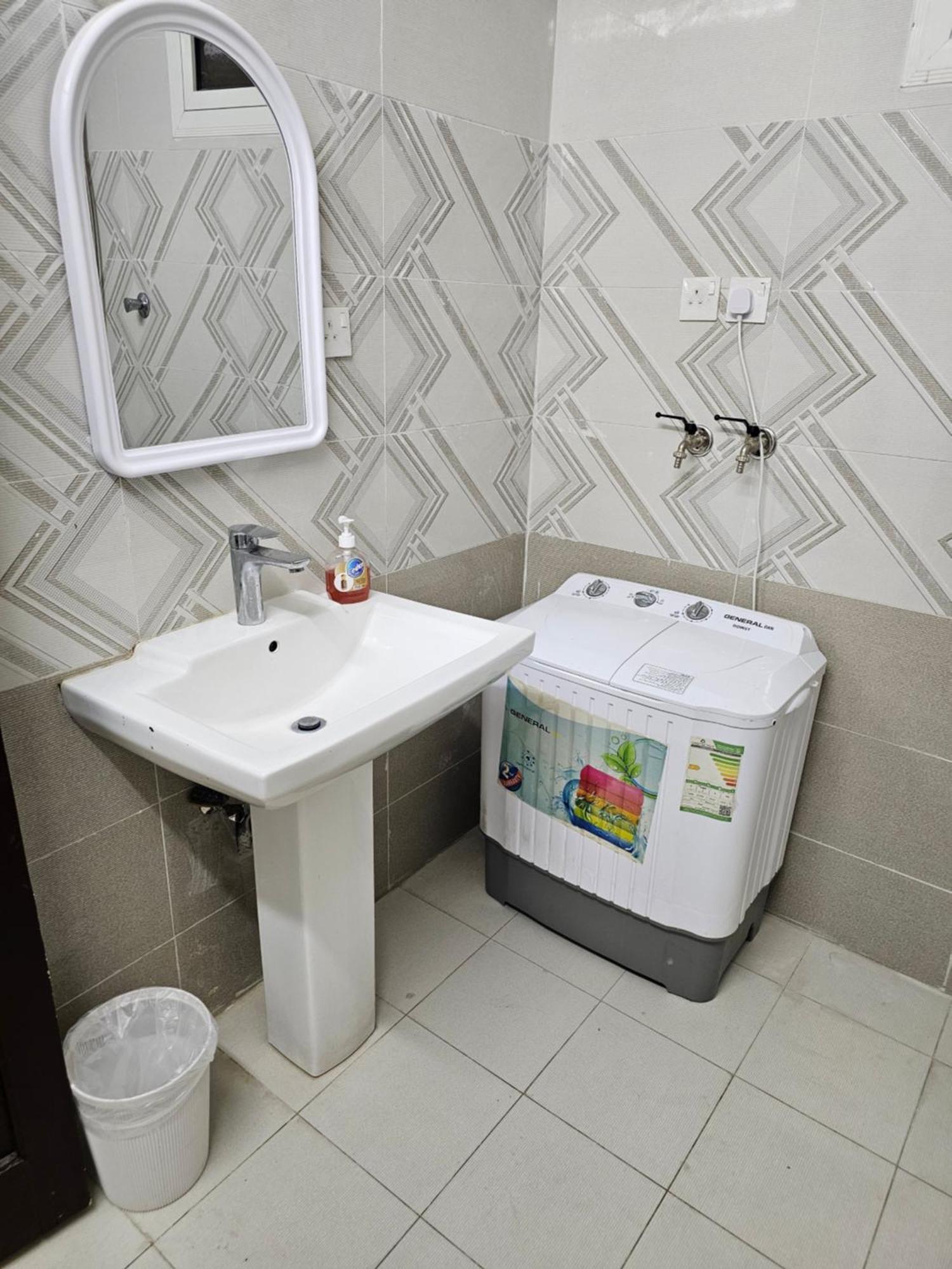 Apartment مفروشة رقم 1 تبعد عن الحرم النبوي الشريف 3 كم