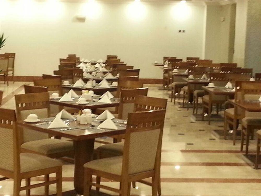 Nozol Royal Hotel
