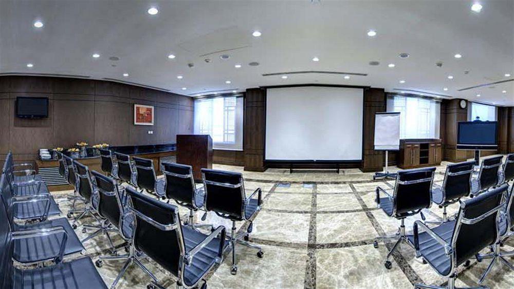 Crowne Plaza Madinah By Ihg Hotel