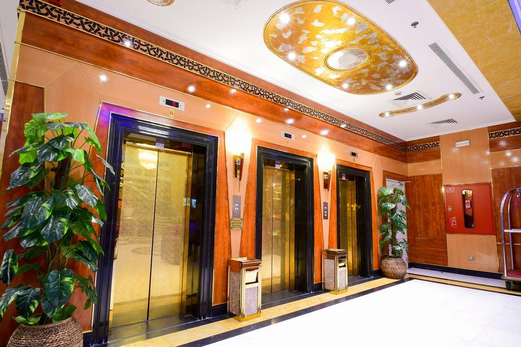 Golden Tulip Al Shakreen Hotel