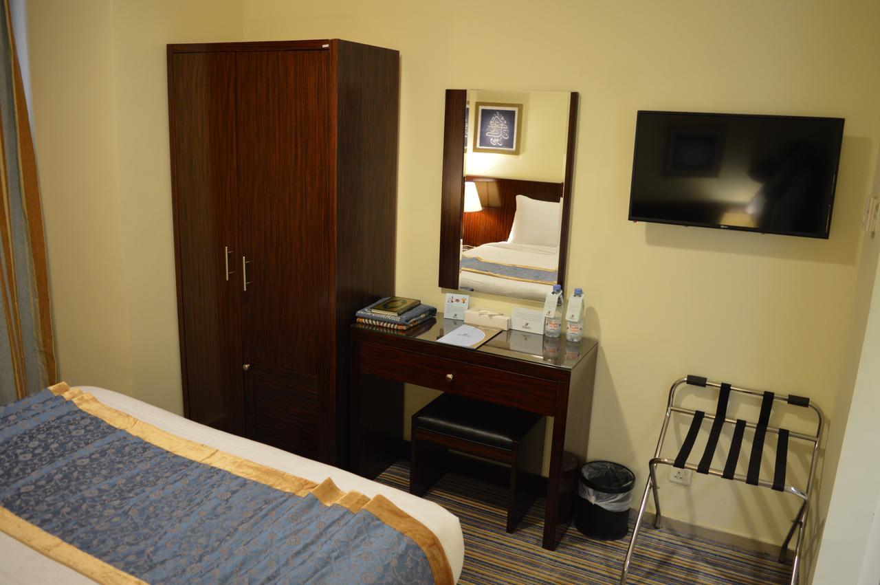 Dar Al Eiman Al Nour Hotel 3*