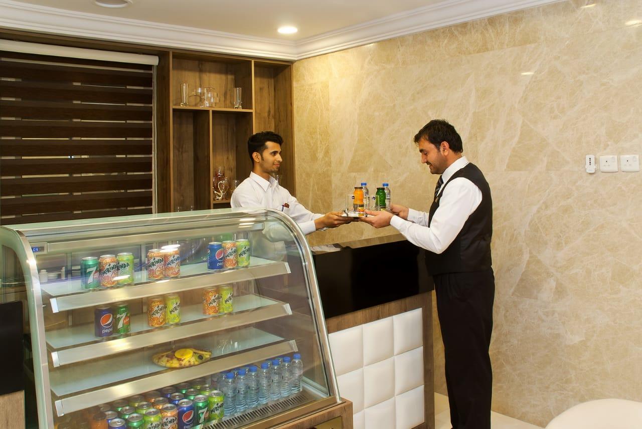 Delights - Oasis Hotel *
