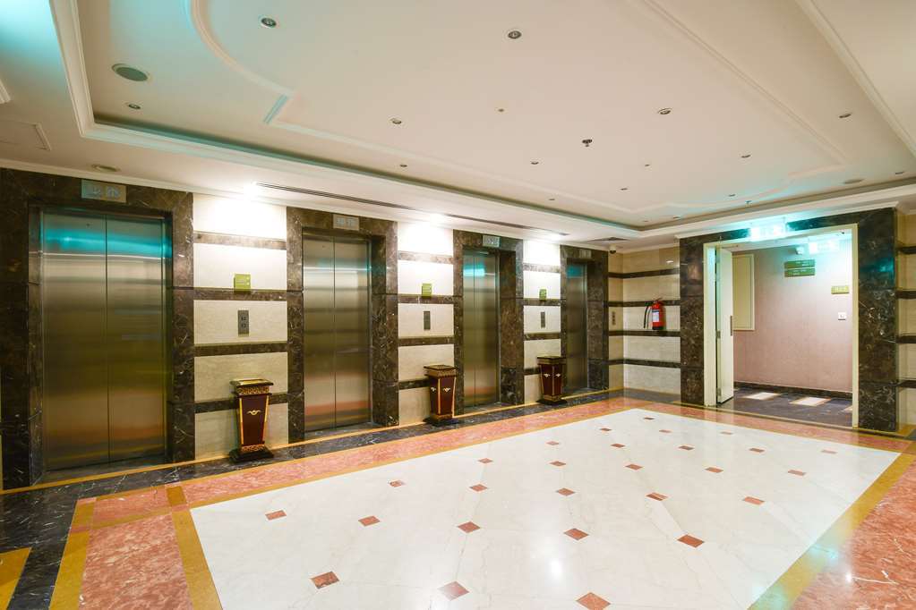 Golden Tulip Al Ansar Hotel