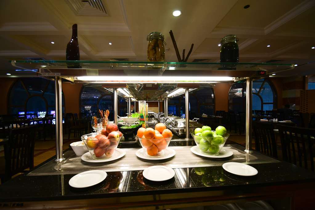 Hotel Golden Tulip Al Ansar 3*