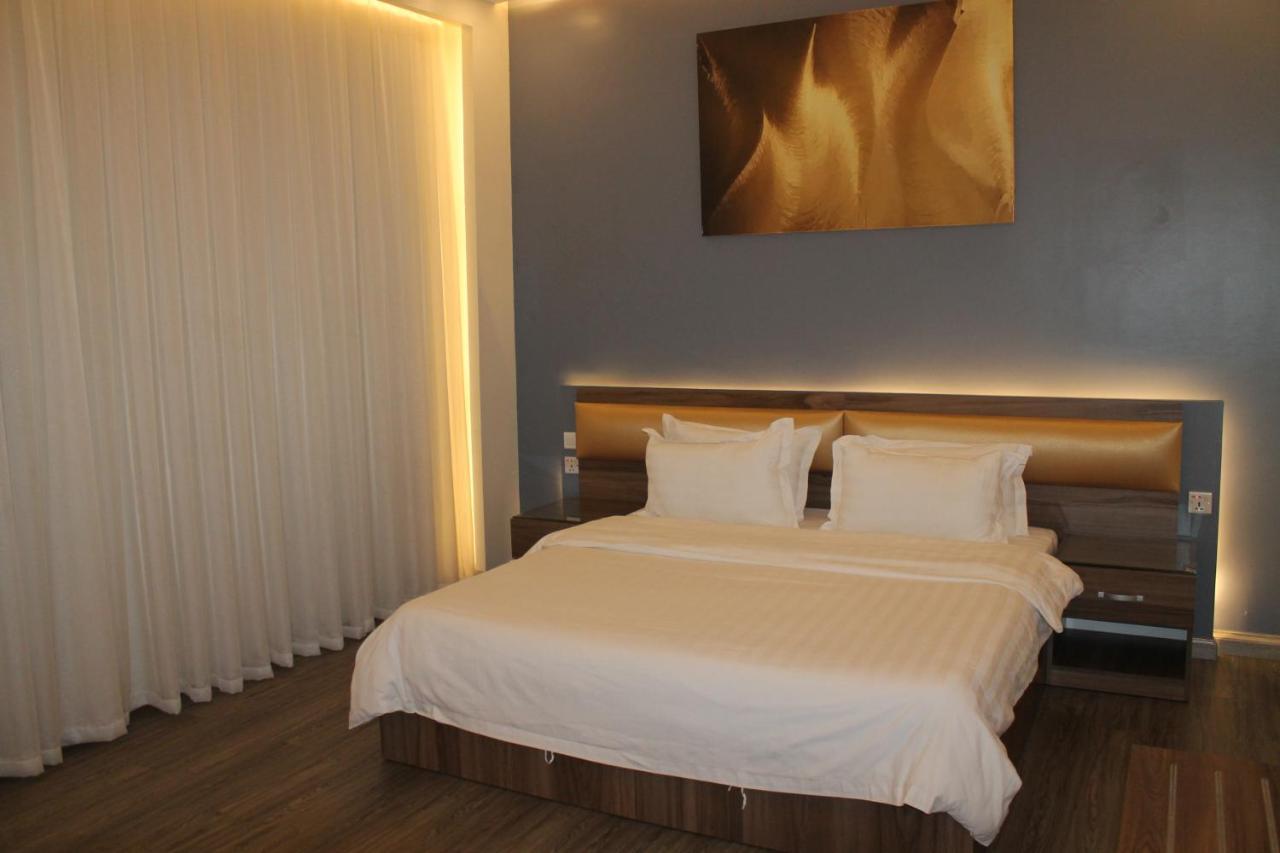 Platinum The First Hotel