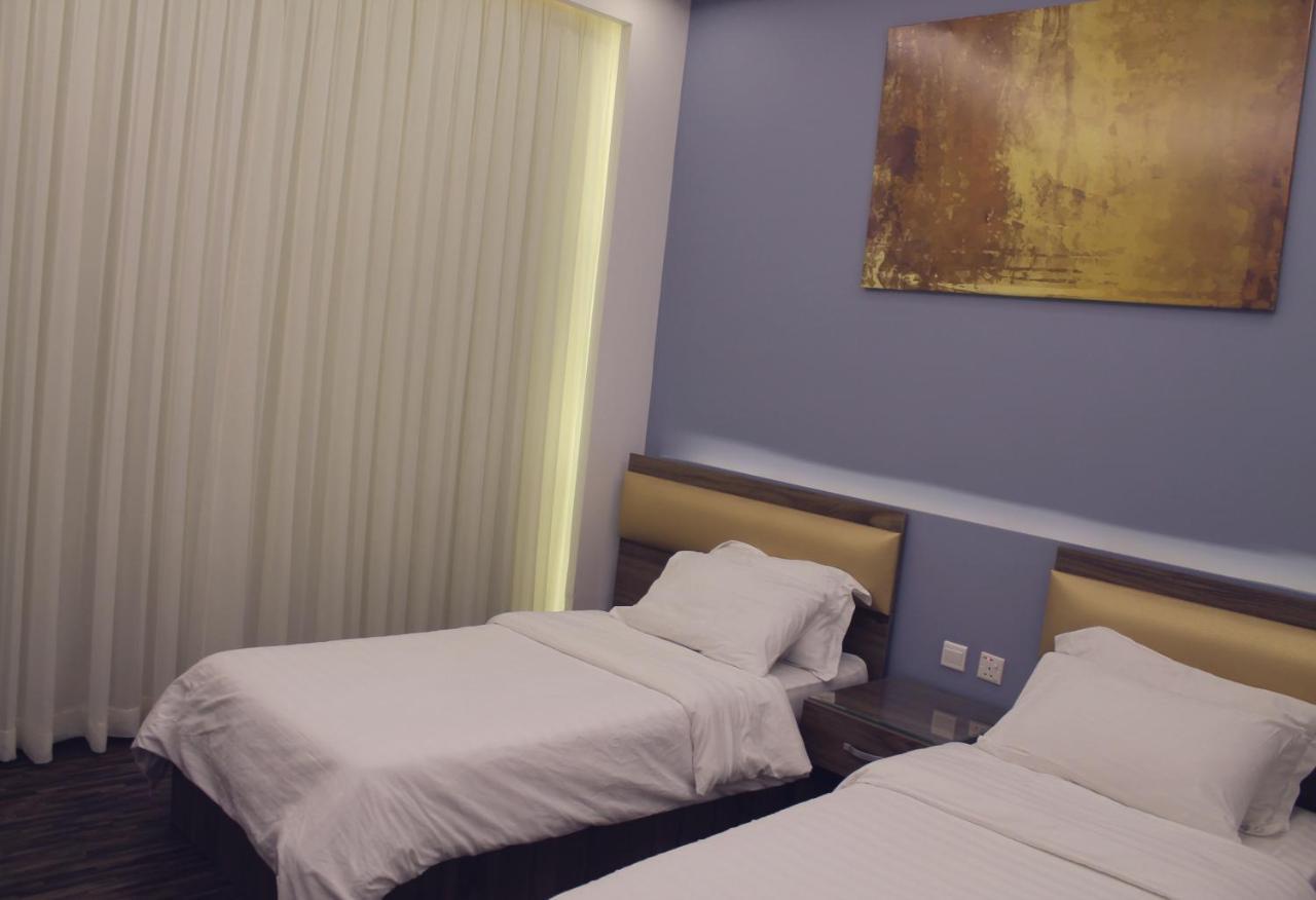 Platinum The First Hotel 3*