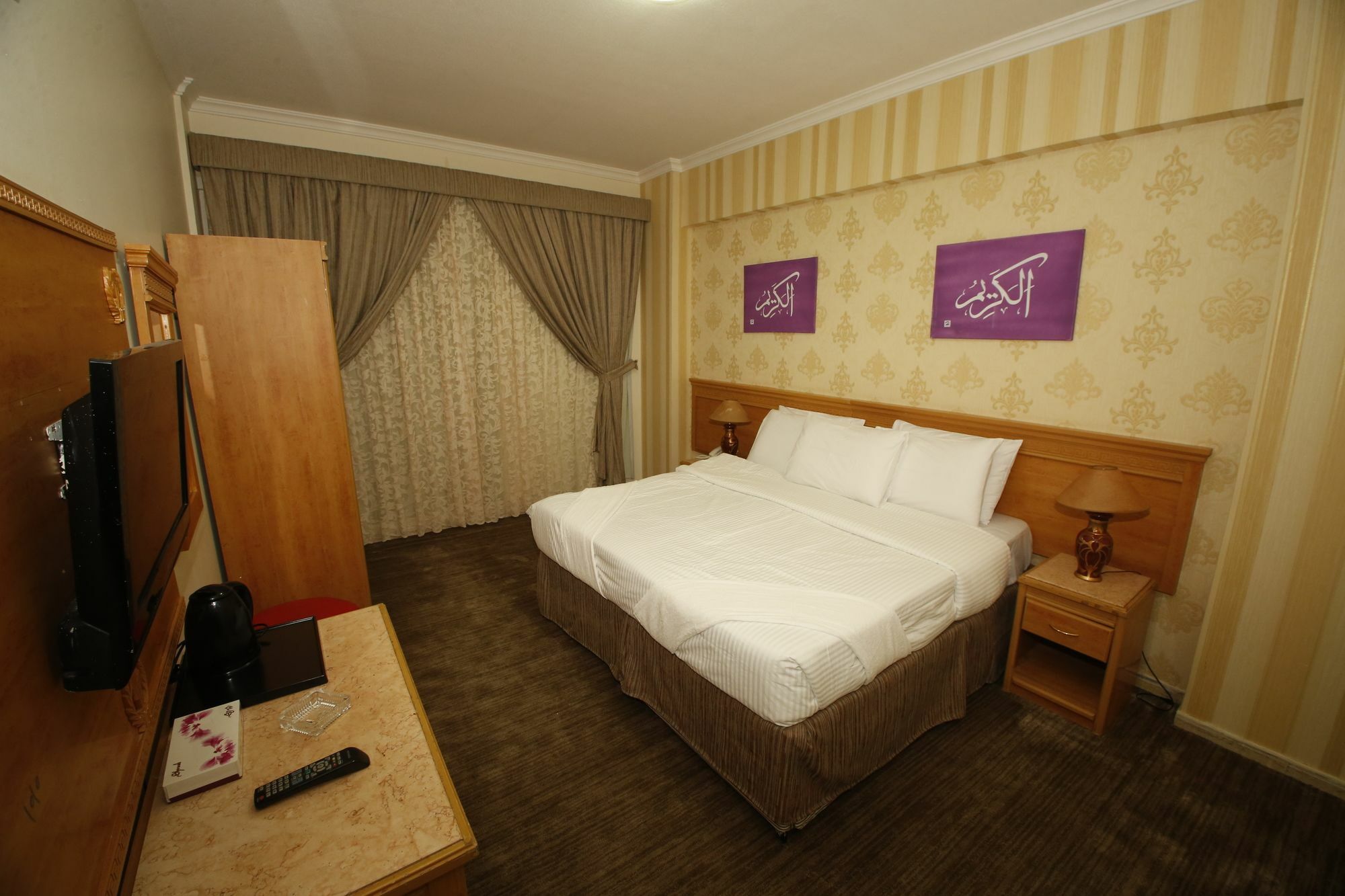 Hotel Guest Time *