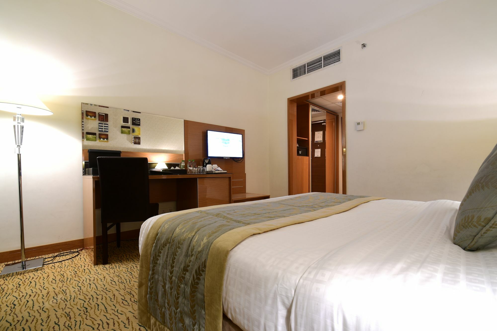 Golden Tulip Al Ansar Medina