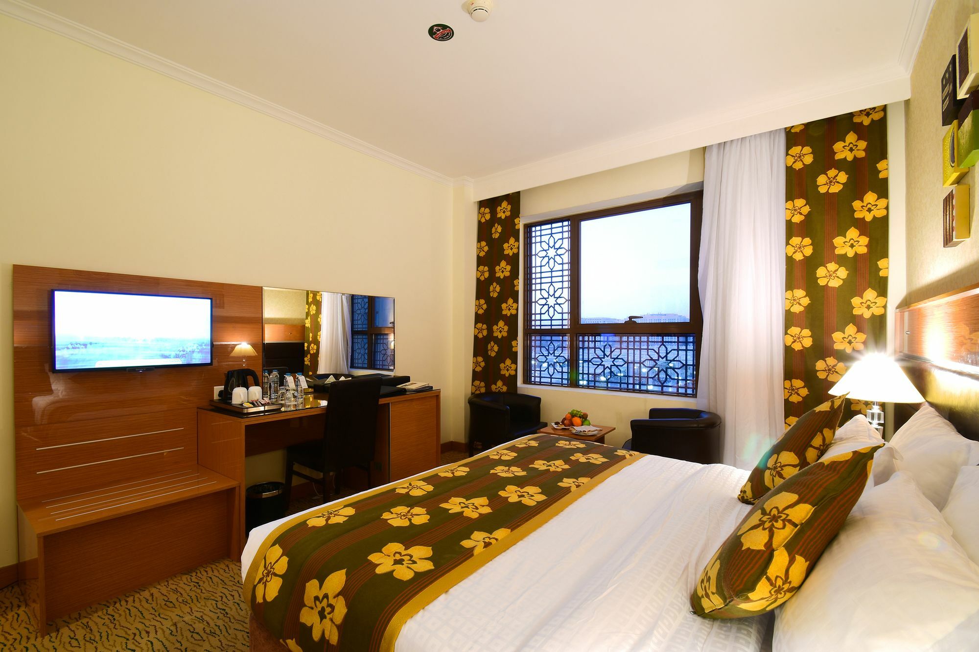 Golden Tulip Al Ansar Hotel 3*