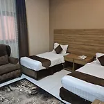 Medina Diamond Suites