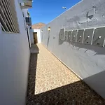 شقة واسعة مع فناء خارجي خاص