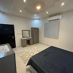 شقة واسعة بدخول ذاتي