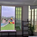 Traveler Rooms 2