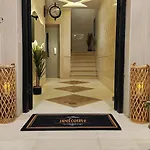 Lenda House
