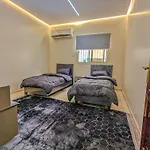 Madina Apartment Rooms - 7 Minutes To Haram By Car - Mount Uhud Views - Free Parking - Sleeps 6