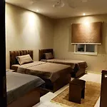 شقه راقيه ب٣غرف نوم تتسع ل٧ اشخاص