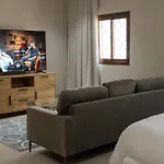 Maz Apartments
