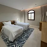 Maz Apartments