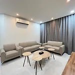 شقق الحمراء شوران - Red Apartments