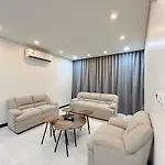 شقق الحمراء شوران - Red Apartments