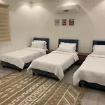 شقة مفروشة ثلاث غرف