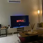 شقة فاخرة مع سطح خاص