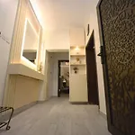 شقة بتصميم انيق وغرفتين نوم